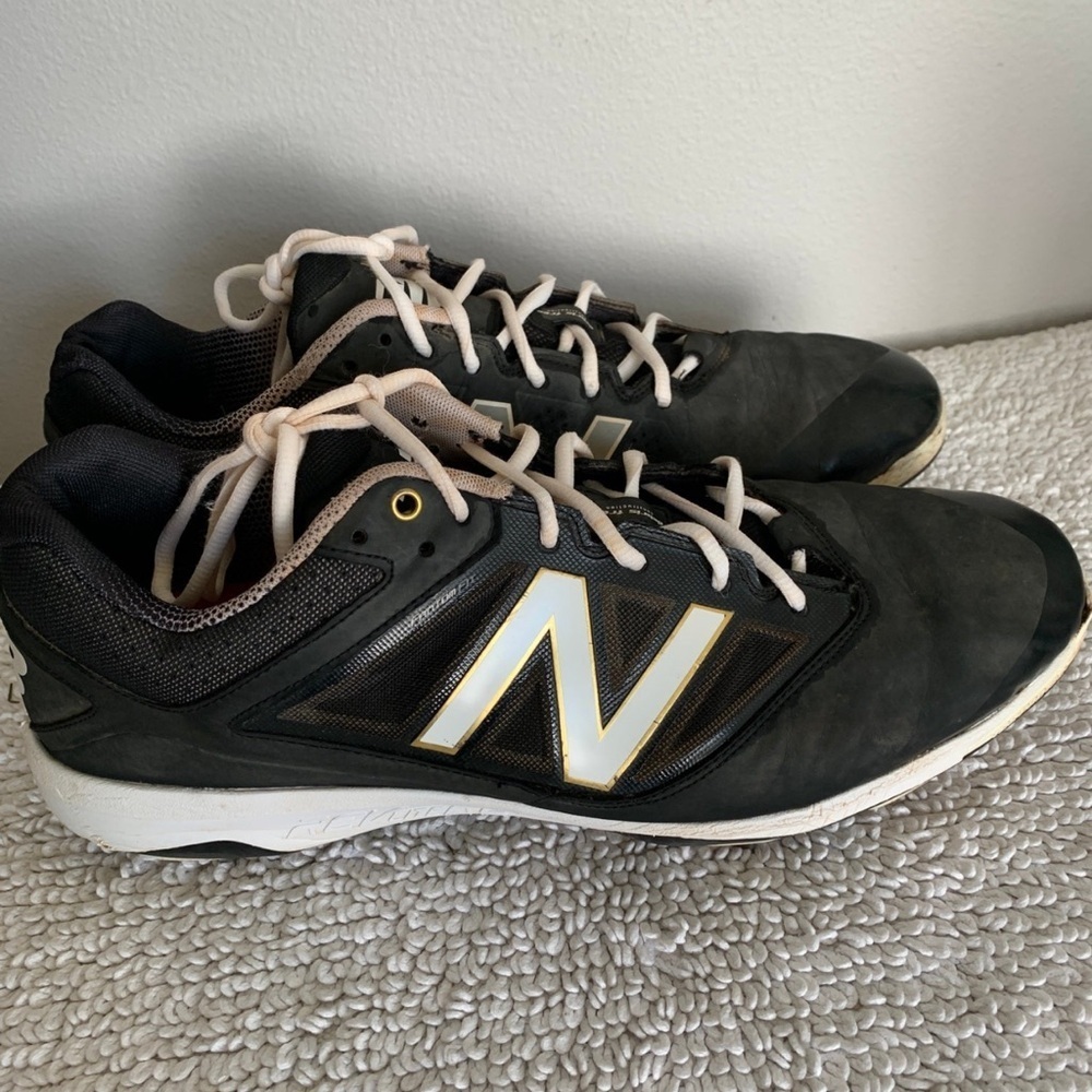 Men’s New Balance L4040 Metal Baseball Cleats SZ 15 2E Wide Data Drive platform